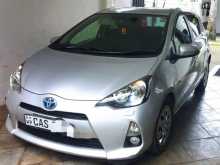 https://riyasewana.com/uploads/toyota-toyota-aqua-2013-318322312862.jpg