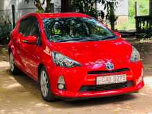 Toyota Aqua G Grade 2013 Car