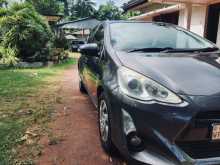 https://riyasewana.com/uploads/toyota-toyota-aqua-2016-1814484512962.jpg