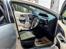 https://riyasewana.com/uploads/toyota-toyota-aqua-26736556596.jpg
