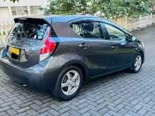 https://riyasewana.com/uploads/toyota-toyota-aqua-27122322613.jpg