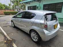 https://riyasewana.com/uploads/toyota-toyota-aqua-3083919442.jpg