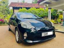 Toyota AQUA S GRADE 2013 Car