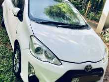 Toyota AQUA 2015 Car