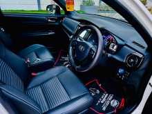 https://riyasewana.com/uploads/toyota-toyota-axio-3017490622773.jpg