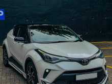 Toyota CHR NGX 10 2020 SUV