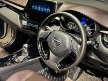 https://riyasewana.com/uploads/toyota-toyota-chr-19937186696.jpg