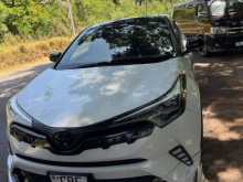 Toyota CHR NGX10 2018 SUV