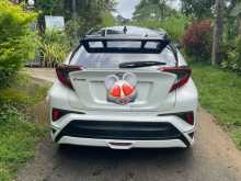 https://riyasewana.com/uploads/toyota-toyota-chr-24122421592.jpg