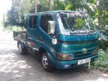 Toyota Dyna 2004 Crew Cab