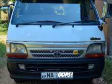 Toyota Dolphin 2003 Van