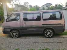 Toyota Dolphin LH102 1992 Van