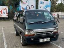Toyota Dolphin 2002 Van