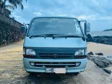 Toyota Dolphin 1997 Van
