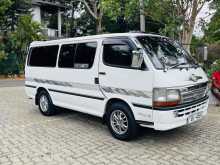 Toyota Dolphin 2002 Van