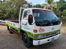 Toyota Dyna 16 5 1992 Lorry