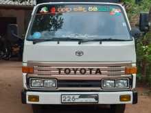 https://riyasewana.com/uploads/toyota-toyota-dyna-1993-1117490112601.jpg