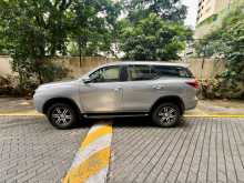 https://riyasewana.com/uploads/toyota-toyota-fortuner-2016-1111125912573.jpg