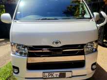 https://riyasewana.com/uploads/toyota-toyota-gdh-2018-414030212033.jpg