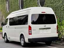https://riyasewana.com/uploads/toyota-toyota-gdh-2024-117510812352.jpg