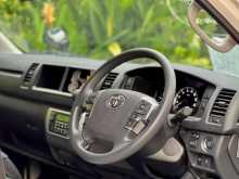 https://riyasewana.com/uploads/toyota-toyota-gdh-2024-117510812744.jpg