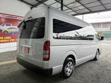 https://riyasewana.com/uploads/toyota-toyota-gdh-2611415017975.jpg