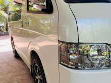 Toyota GDH DARK PRIME 2019 Van