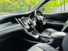 https://riyasewana.com/uploads/toyota-toyota-harrier-2017-2618365112543.jpg