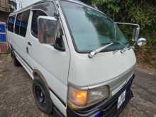 Toyota HIACE Dolphin LH113 1992 Van