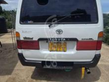 https://riyasewana.com/uploads/toyota-toyota-hiace-1995-29725491283439.jpg