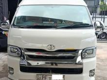 Toyota HIACE KDH 2005 Van