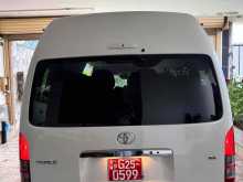 https://riyasewana.com/uploads/toyota-toyota-hiace-2218120322613.jpg