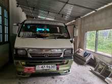 Toyota HIACE LH113 DX DOLPHIN 1990 Van