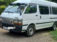 Toyota High Roof Super Long 2003 Van