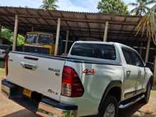 https://riyasewana.com/uploads/toyota-toyota-hiluk-2017-2615275112553.jpg