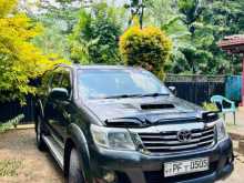 https://riyasewana.com/uploads/toyota-toyota-hilux-11648354722.jpg