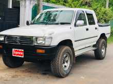 https://riyasewana.com/uploads/toyota-toyota-hilux-168271122382.jpg