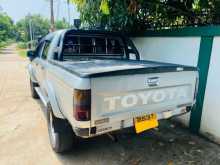 https://riyasewana.com/uploads/toyota-toyota-hilux-1995-521402012262.jpg