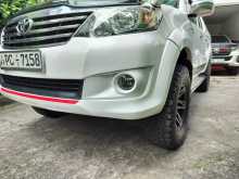https://riyasewana.com/uploads/toyota-toyota-hilux-2006-208445312493.jpg