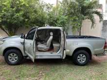https://riyasewana.com/uploads/toyota-toyota-hilux-2010-79071712824.jpg