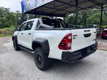 https://riyasewana.com/uploads/toyota-toyota-hilux-2025-710433712443.jpg