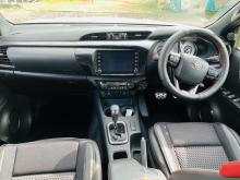 https://riyasewana.com/uploads/toyota-toyota-hilux-2413392017145.jpg