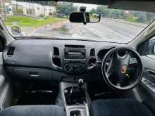 https://riyasewana.com/uploads/toyota-toyota-hilux-2522112785.jpg