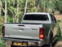 https://riyasewana.com/uploads/toyota-toyota-hilux-25818564473.jpg