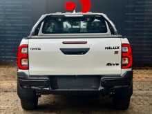 https://riyasewana.com/uploads/toyota-toyota-hilux-27132540203.jpg