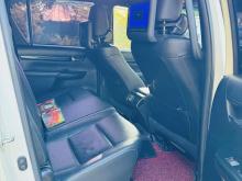 https://riyasewana.com/uploads/toyota-toyota-hilux-3113304824961.jpg