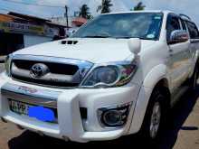 https://riyasewana.com/uploads/toyota-toyota-hilux-3131410645.jpg