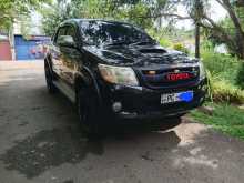 https://riyasewana.com/uploads/toyota-toyota-hilux-31648074062.jpg