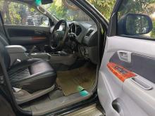 https://riyasewana.com/uploads/toyota-toyota-hilux-31648406355.jpg