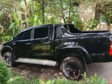 https://riyasewana.com/uploads/toyota-toyota-hilux-31648406874.jpg